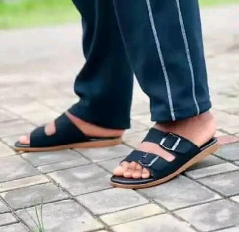 Sandales homme nouveau design - Noir – Image 1