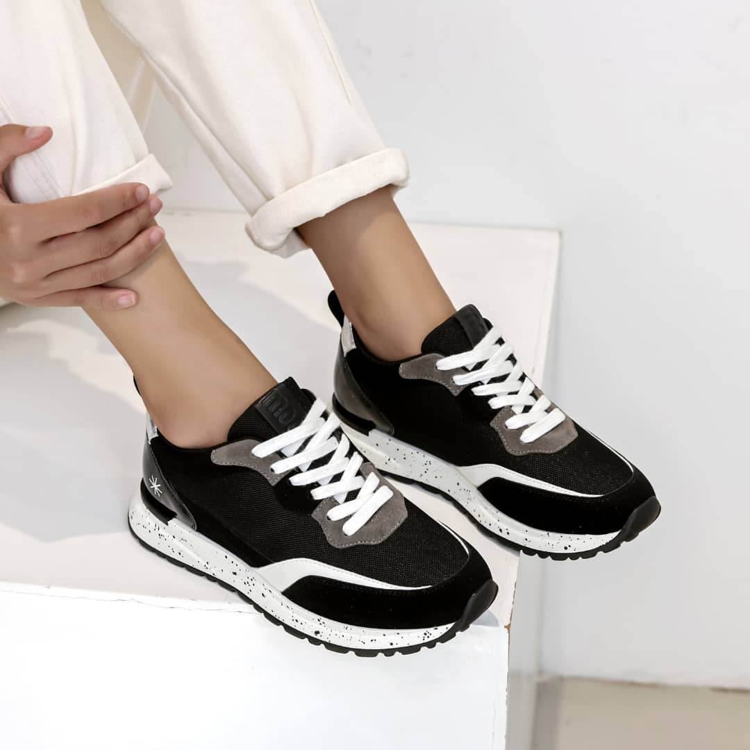 Baskets femme à lacets Tendance - Noir – Image 1